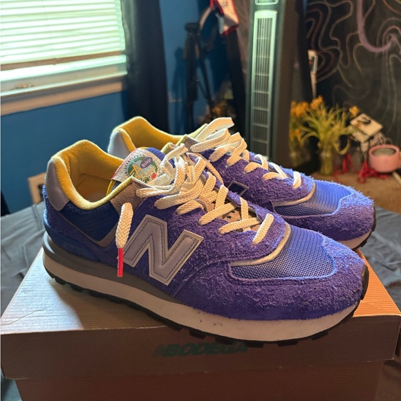 Never worn Bodega New Balance with box - Picture 3 of 5